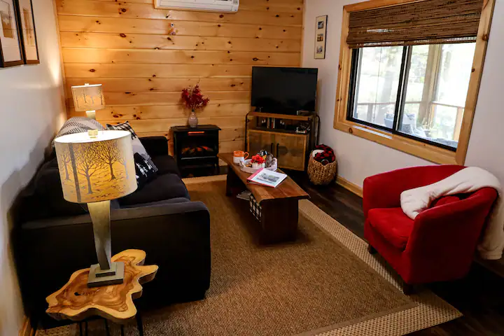 Entire cabin in Butler, Tennessee